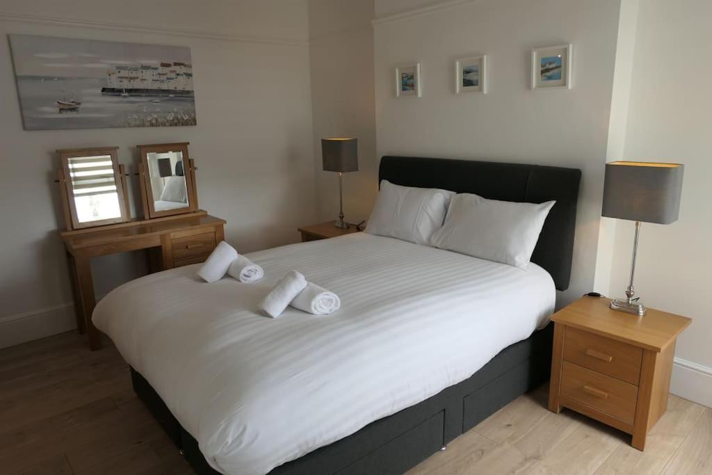 Spacious First Floor Family Flat, Sea View Torquay Kültér fotó